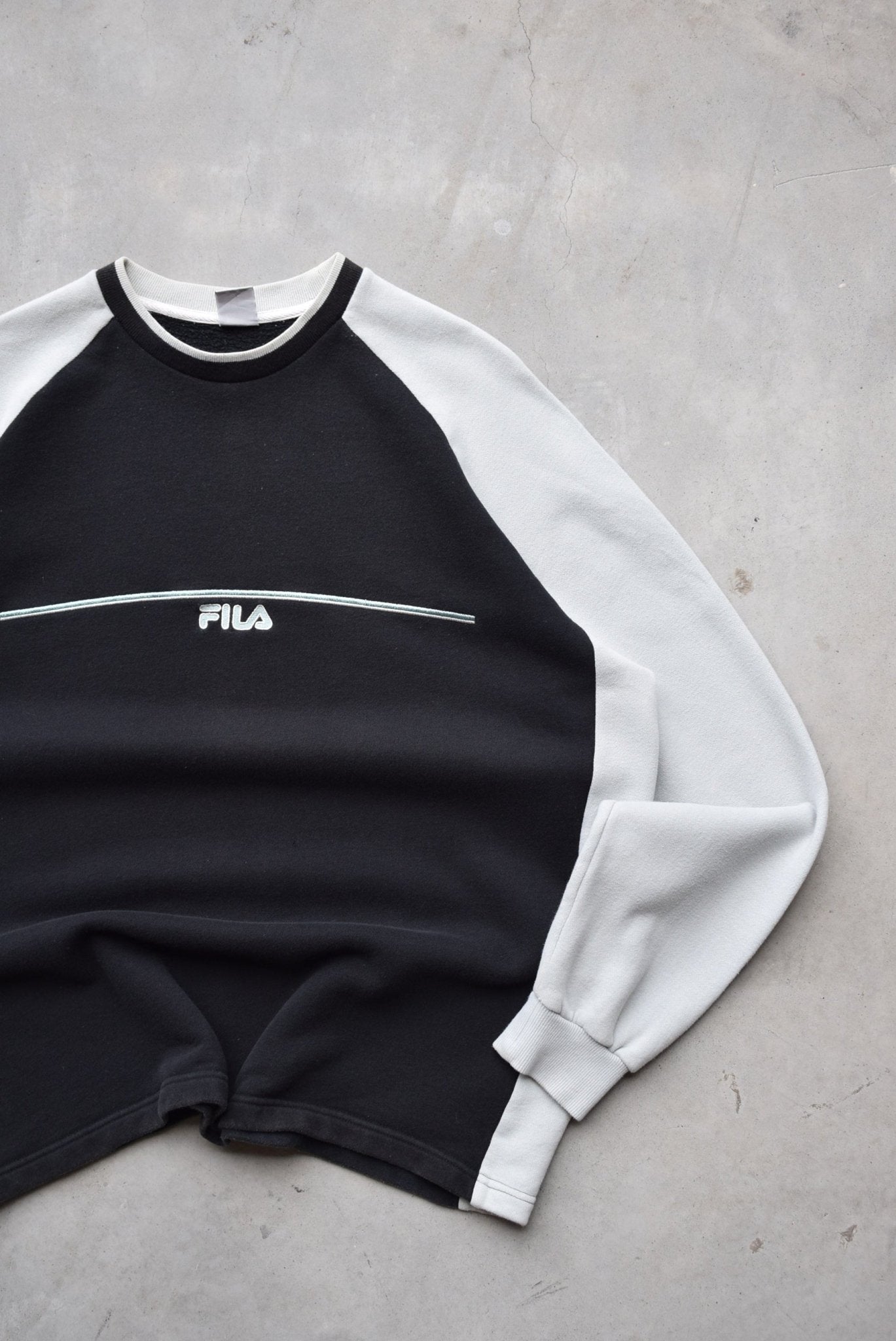 Fila Black Embroidered Spellout Crewneck — 2000s (XL) - Retrospective Store