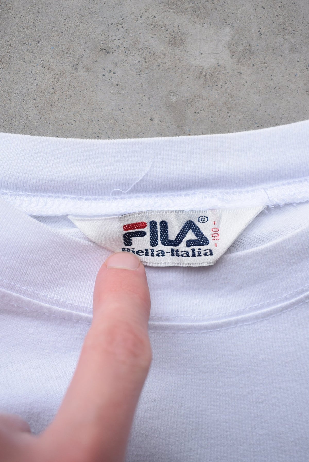 Fila Italia White Graphic Tee — 1990s (L/XL) - Retrospective Store