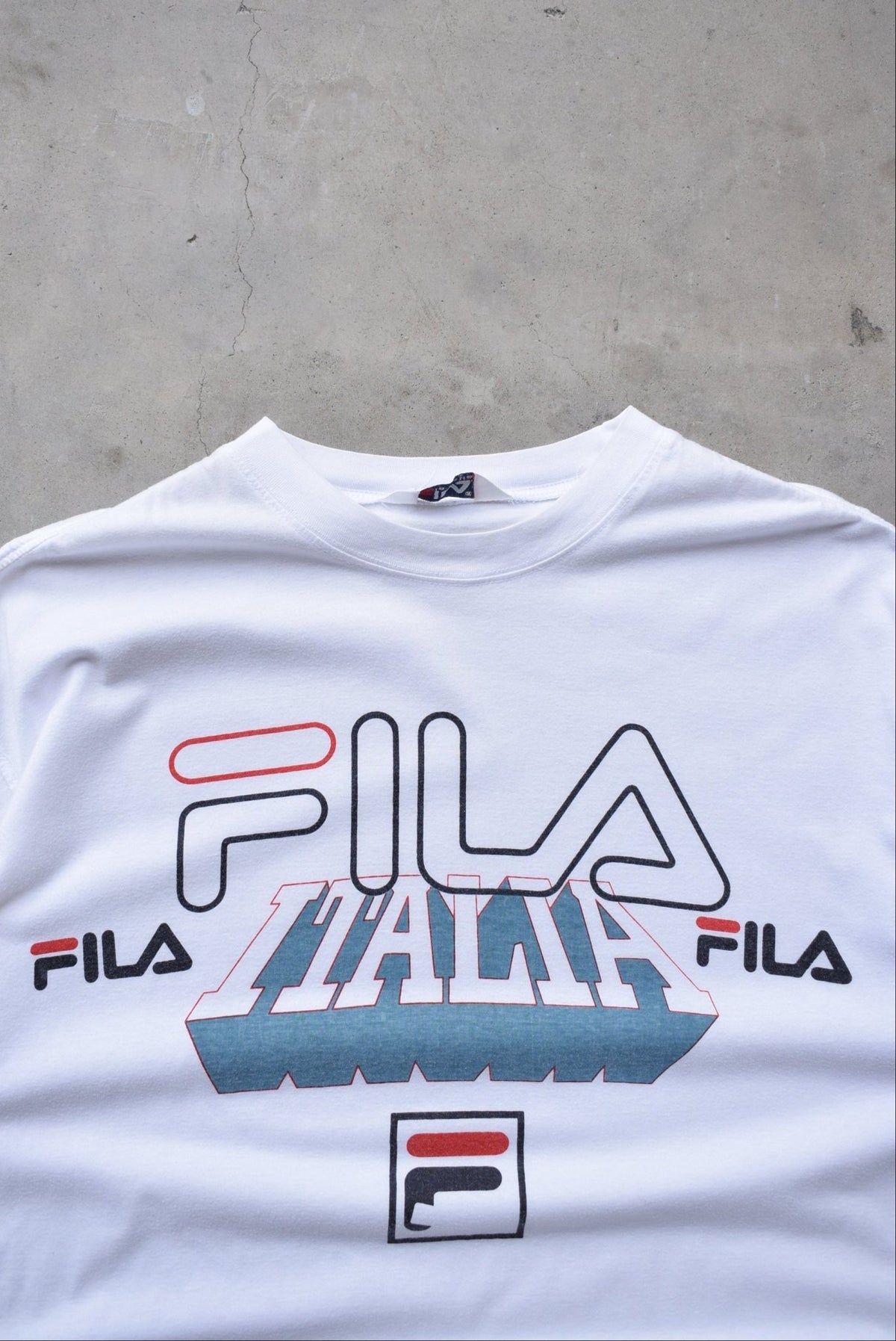 Fila Italia White Graphic Tee — 1990s (L/XL) - Retrospective Store