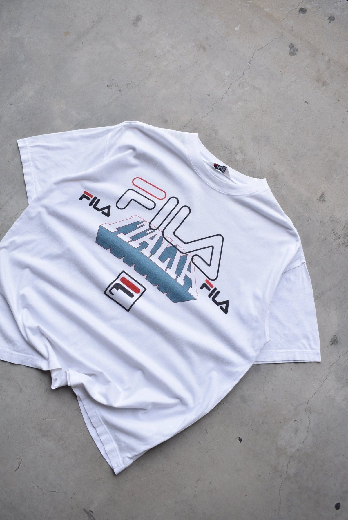 Fila Italia White Graphic Tee — 1990s (L/XL) - Retrospective Store