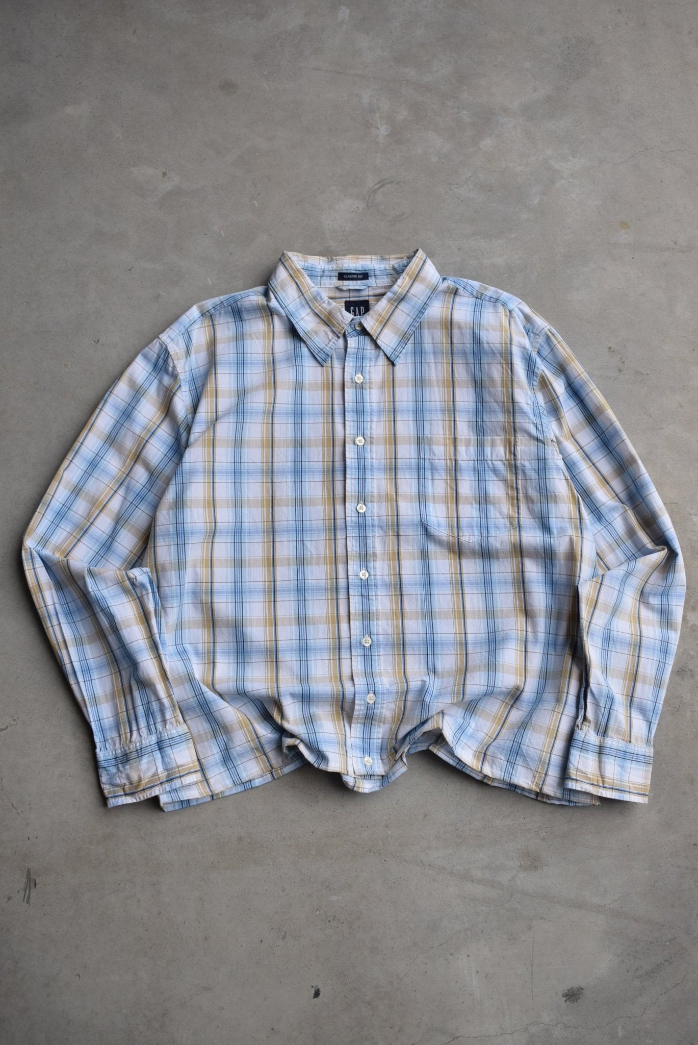GAP Cropped Long Sleeve Button Up — 2000s (L) - Retrospective Store
