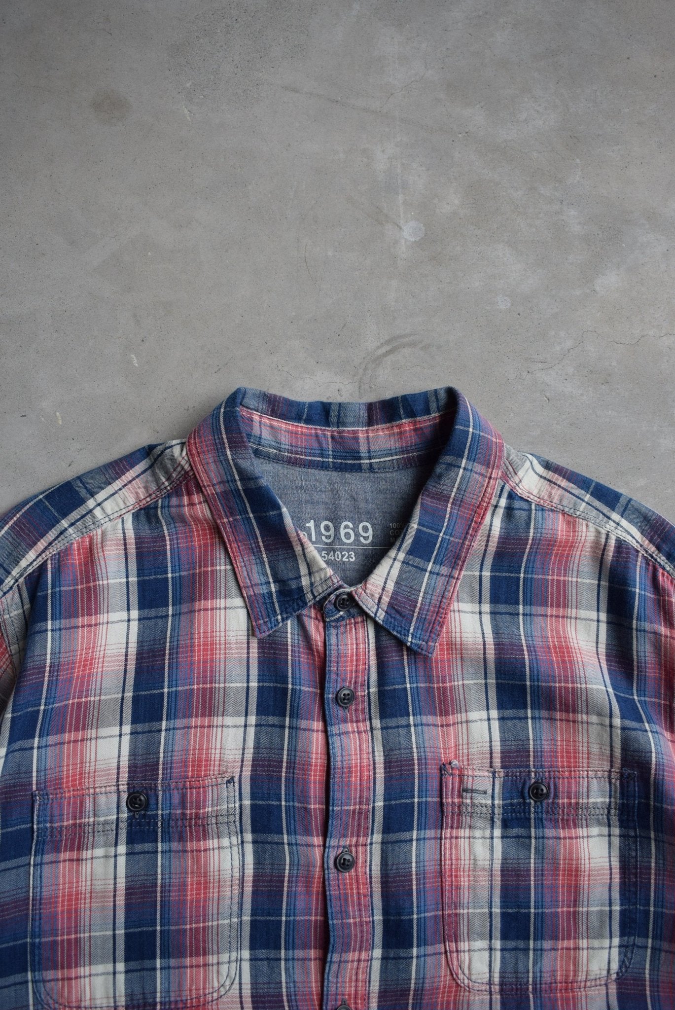 GAP Cropped Long Sleeve Button Up — 2000s (L) - Retrospective Store