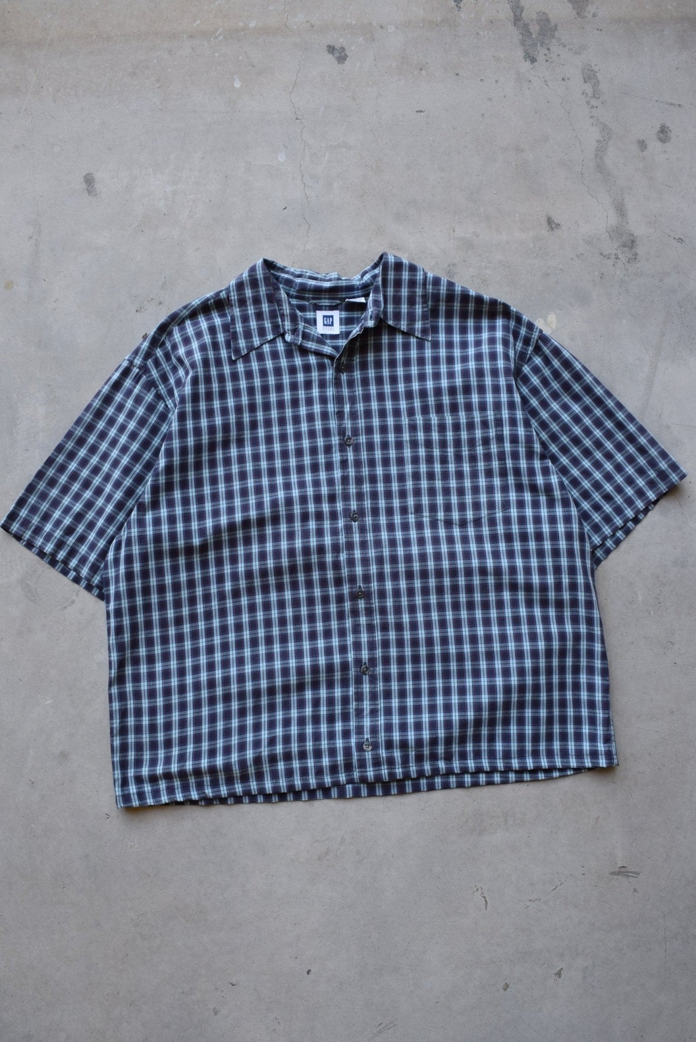 GAP Navy Cropped Button Up — 2000s (XL) - Retrospective Store