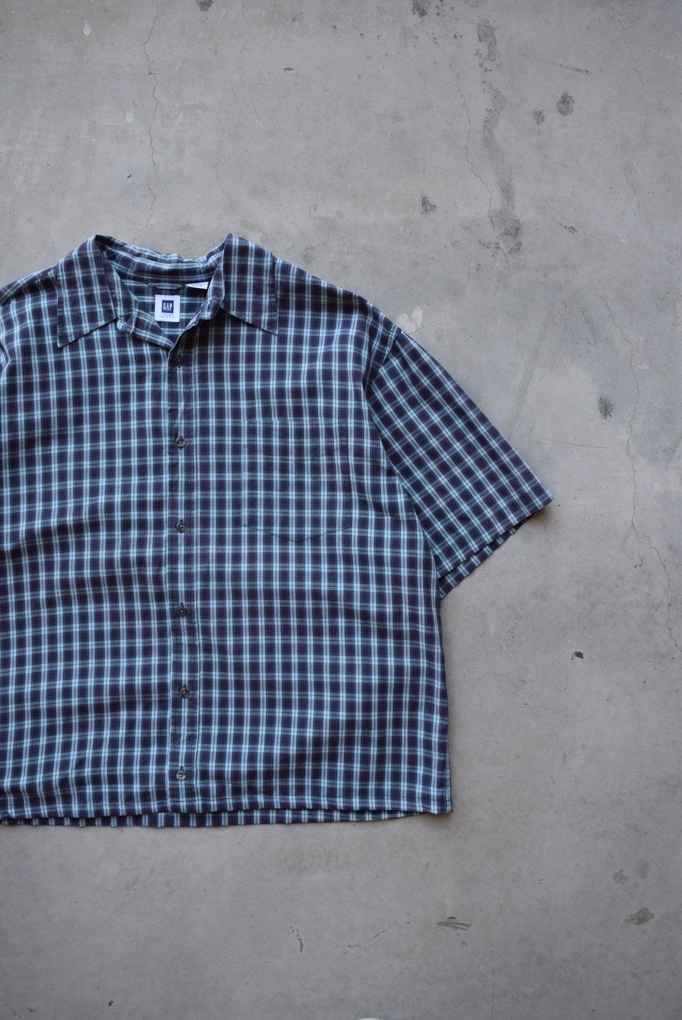 GAP Navy Cropped Button Up — 2000s (XL) - Retrospective Store
