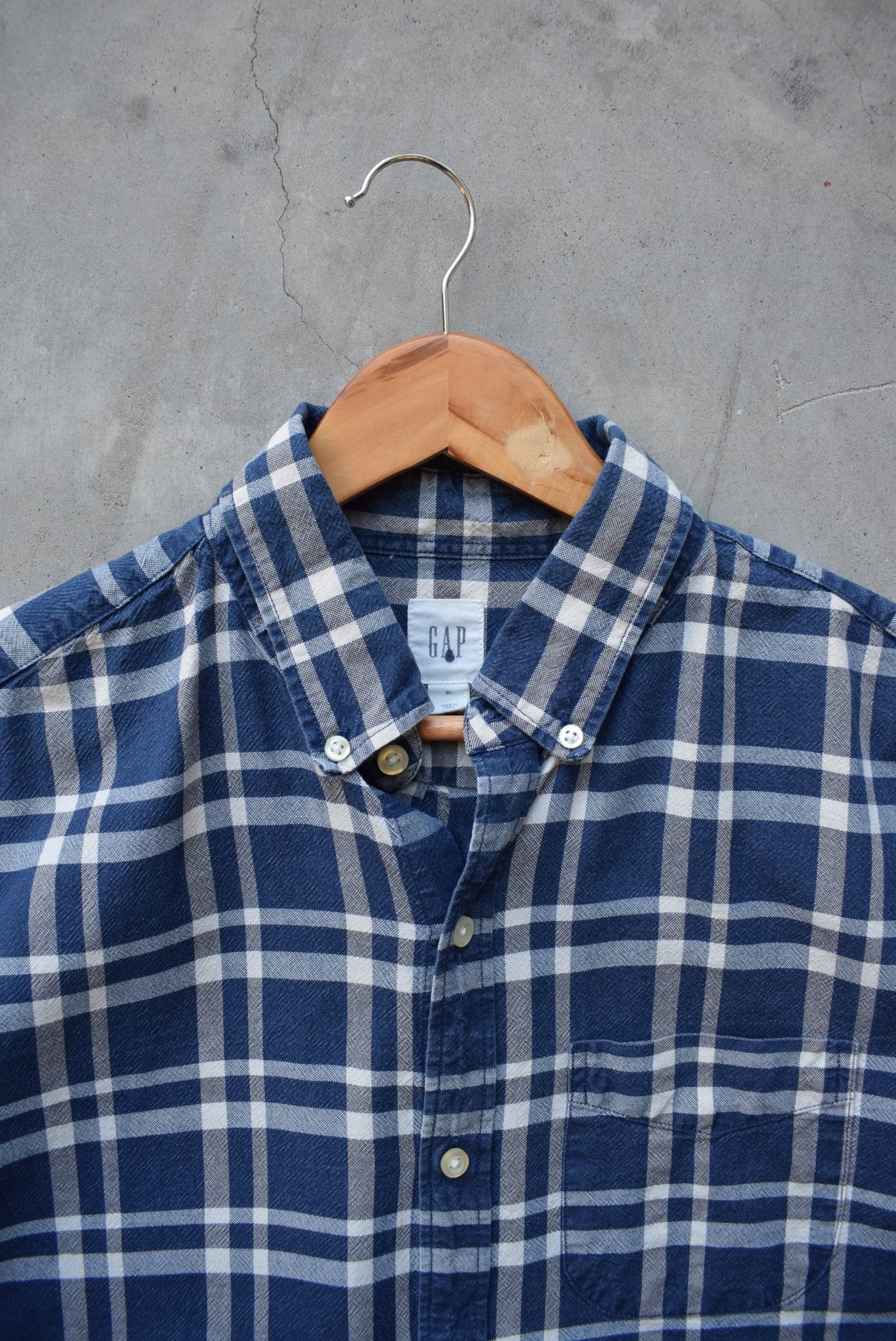 GAP Navy Cropped Long Sleeve Button Up — 2000s (M) - Retrospective Store