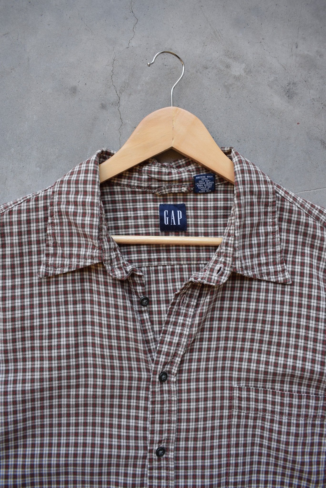 GAP Red & Brown Cropped Long Sleeve Button Up — 2000s (XL/XXL) - Retrospective Store