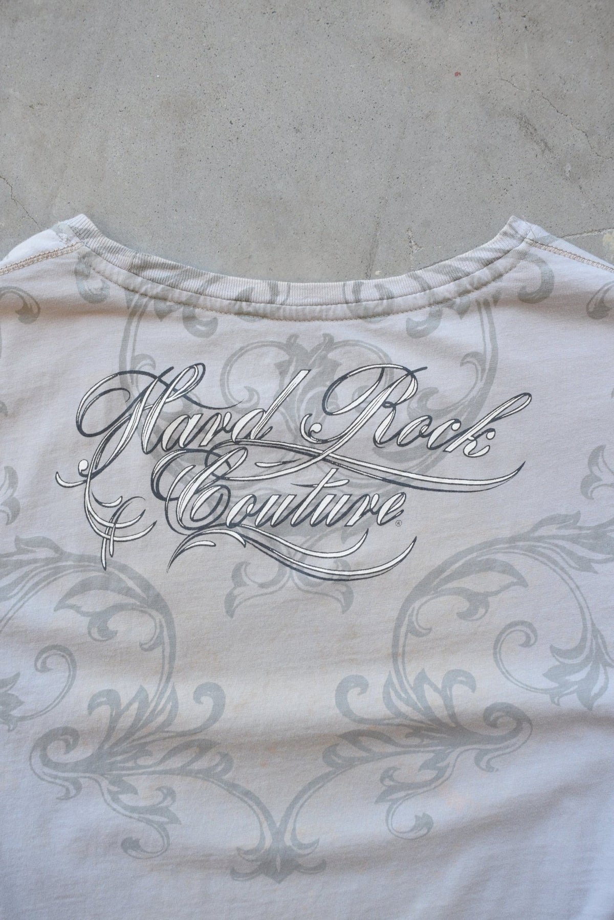 Hard Rock Cafe Grey Graphic Tee — 2000s (Women's S) - Retrospective Store