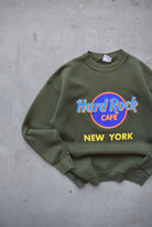 Hard Rock Cafe New York Green Spellout Crewneck — 1990s (S) - Retrospective Store