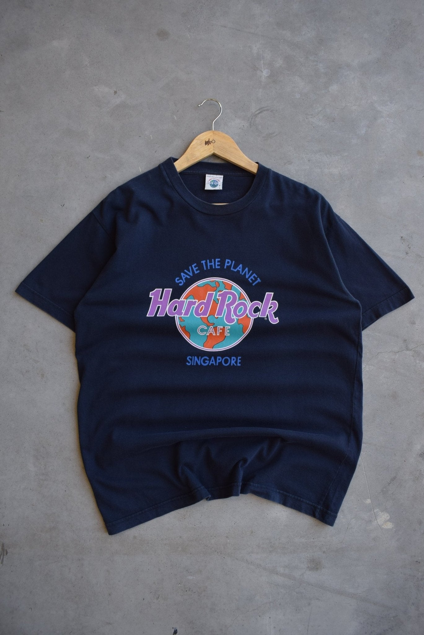 Hard Rock Cafe 'Save The Planet' Tee — 2000s (M/L) - Retrospective Store