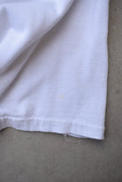 Hawaii Waikiki White Graphic Tee — 2000s (L) - Retrospective Store