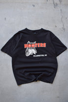 Hooters Black Graphic Tee — 1990s (L) - Retrospective Store