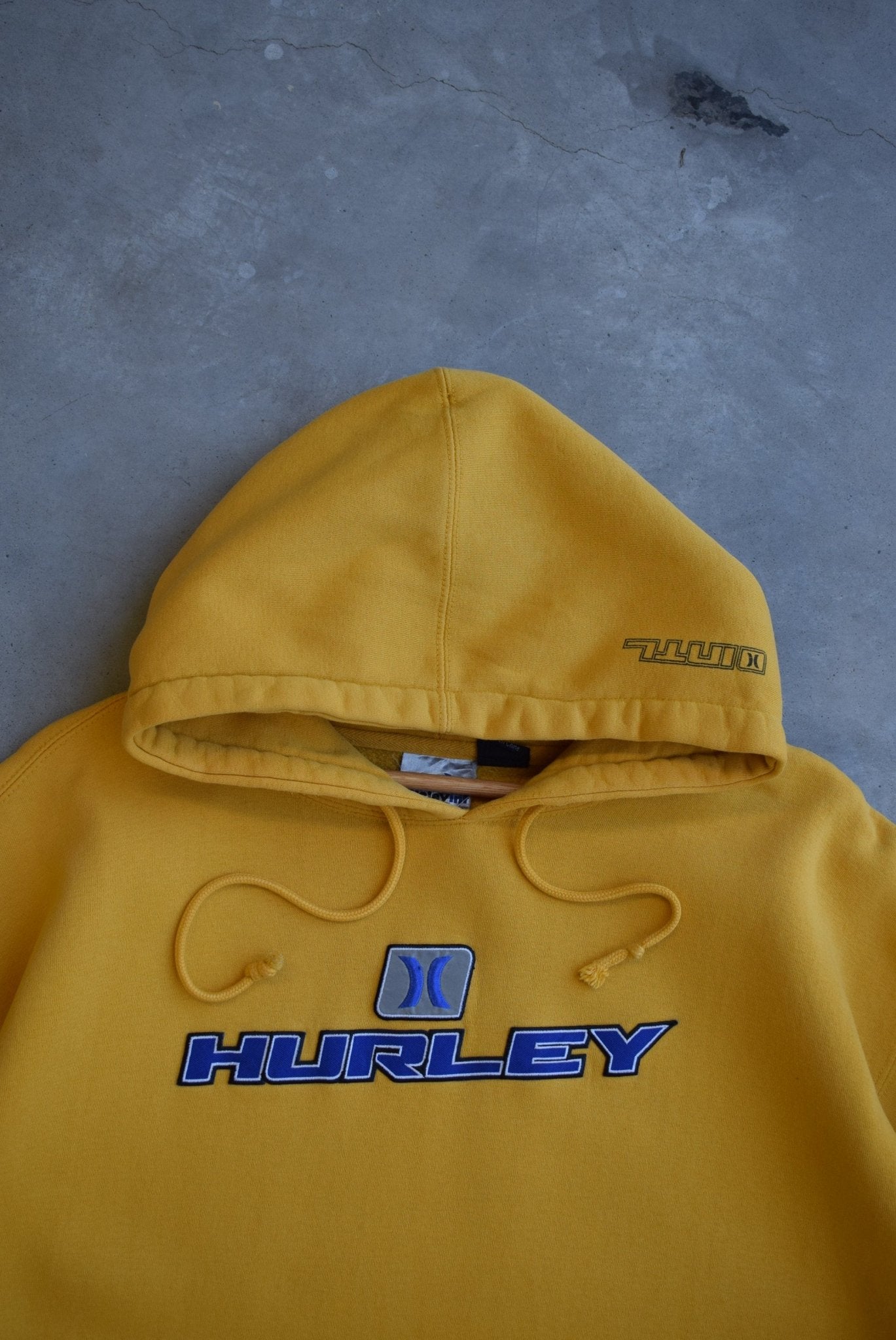 Hurley International Embroidered Spellout Hoodie — 2000s (L) - Retrospective Store