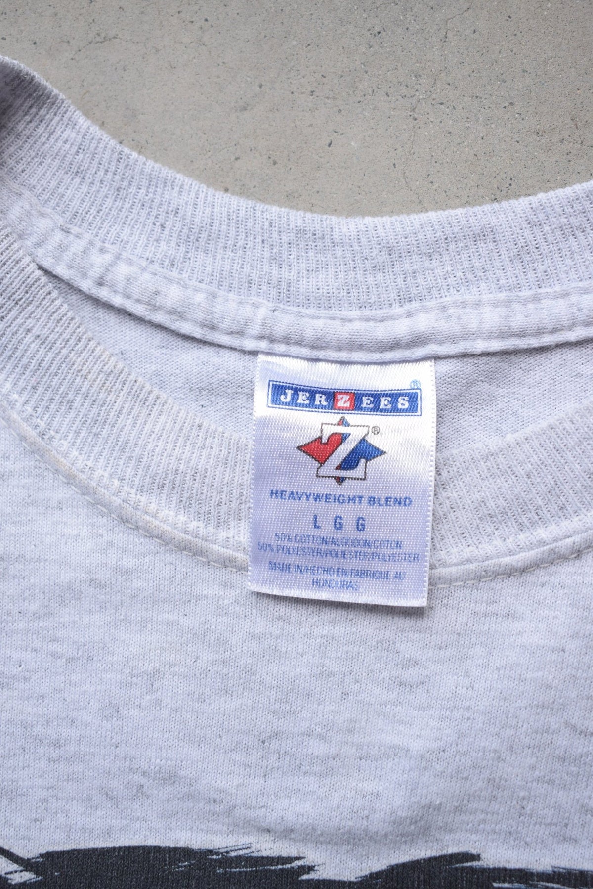 Jesus 'I Love You This Much' Grey Graphic Tee — 2000s (L) - Retrospective Store