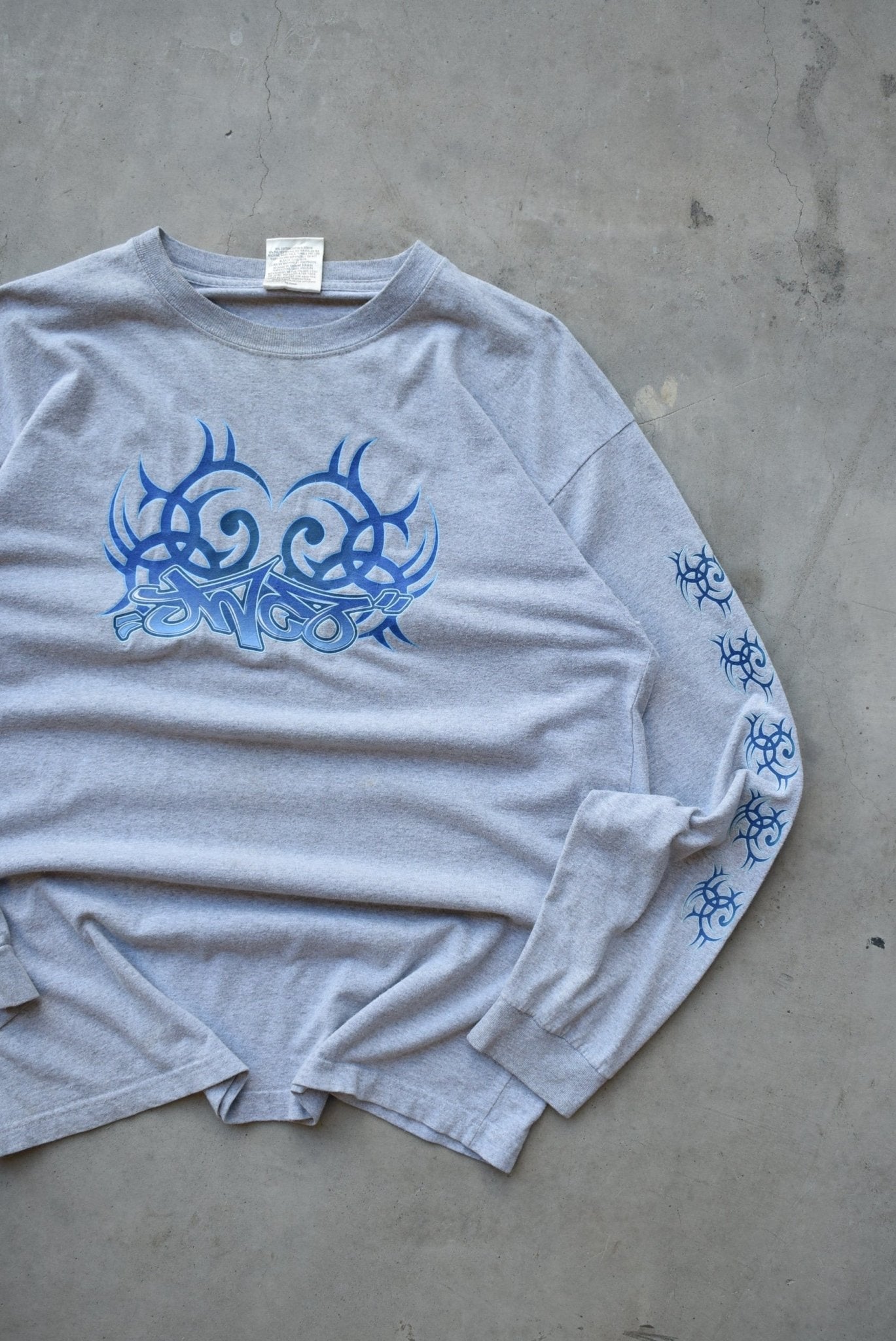 JNCO Jeans Grey Spellout Long Sleeve Tee — 2000s (XL) - Retrospective Store