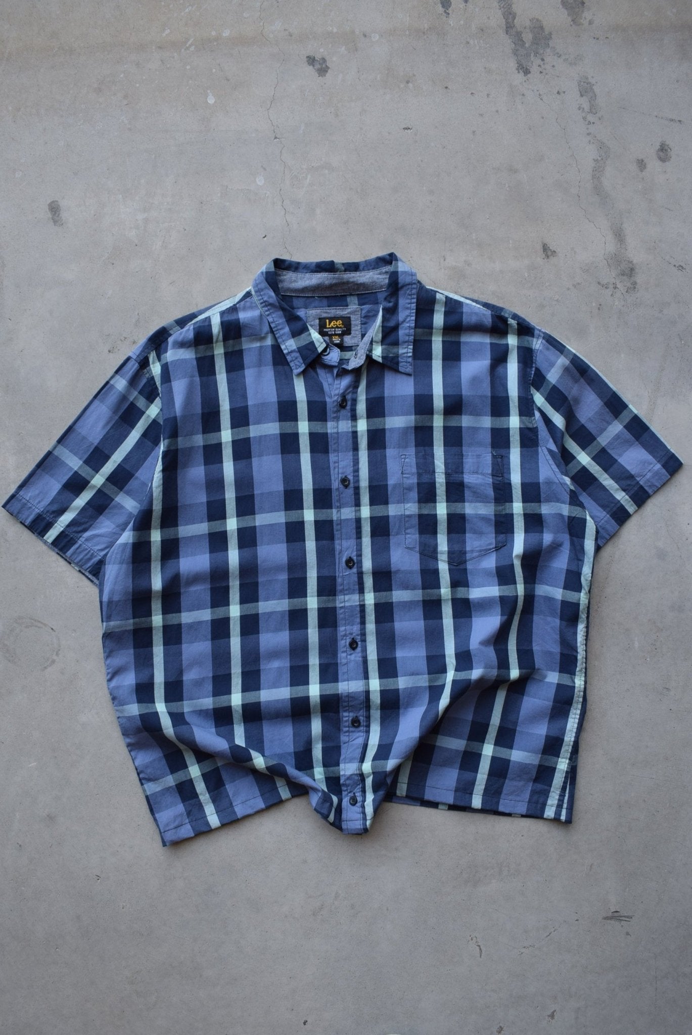 Lee Blue Cropped Button Up — 2000s (XXL) - Retrospective Store