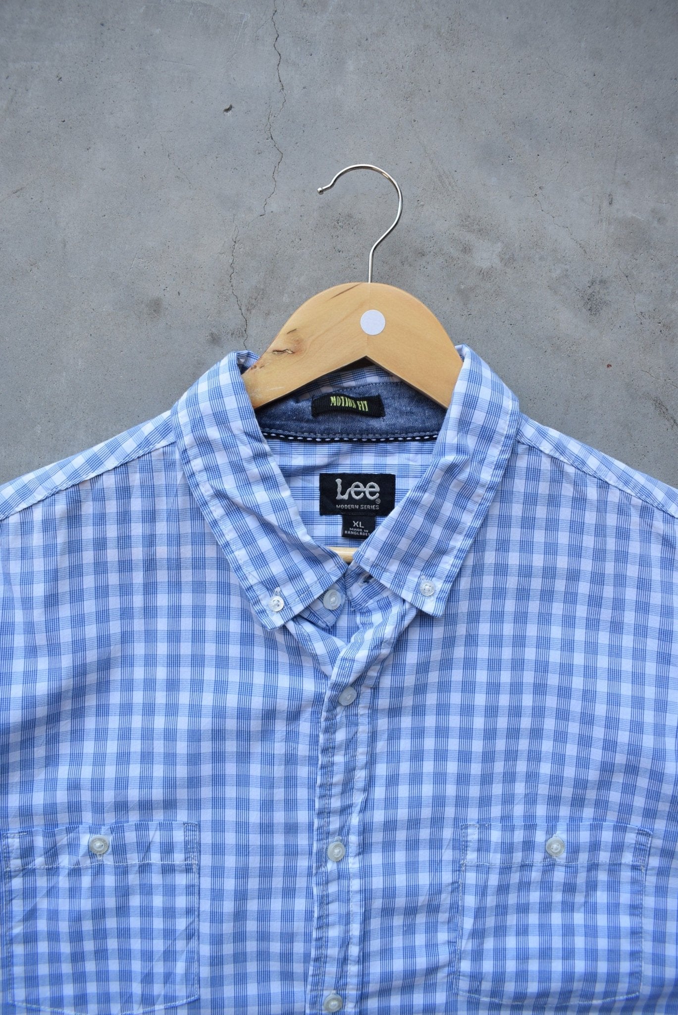 LEE Blue Cropped Long Sleeve Button Up — 2000s (XL) - Retrospective Store