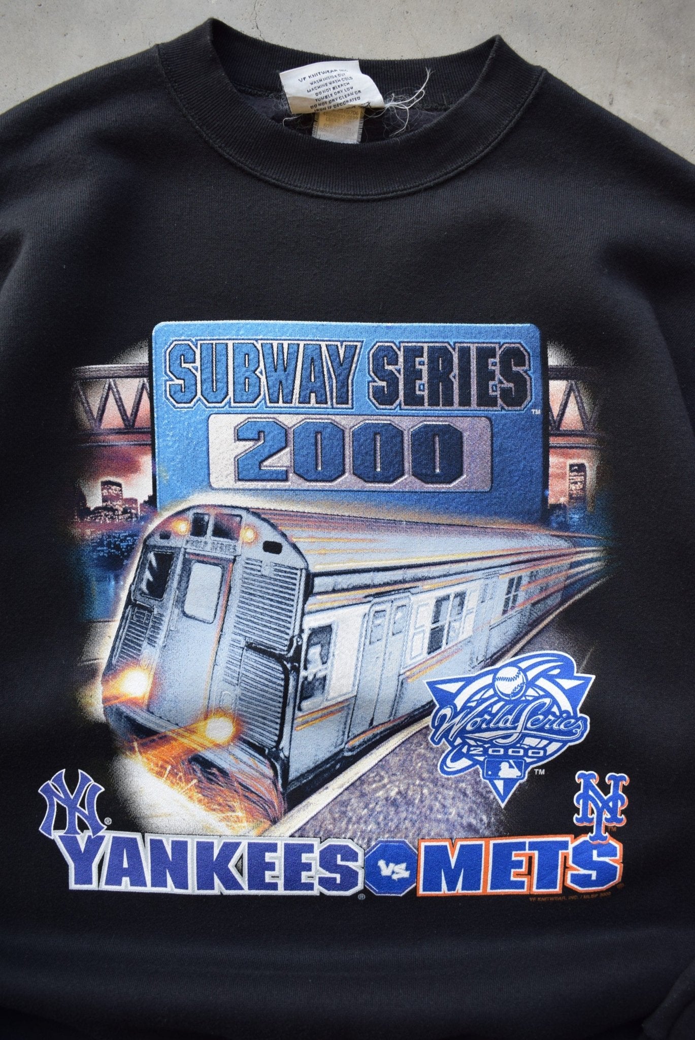 LEE Sport x MLB New York Yankees Black Graphic Crewneck — 2000 (M) - Retrospective Store