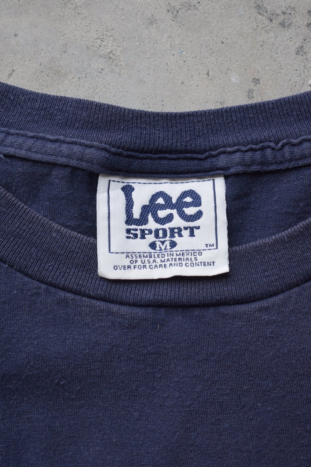 LEE Sport x MLB New York Yankees World Series Champions Navy Embroidered Tee — 1996 (M/L) - Retrospective Store
