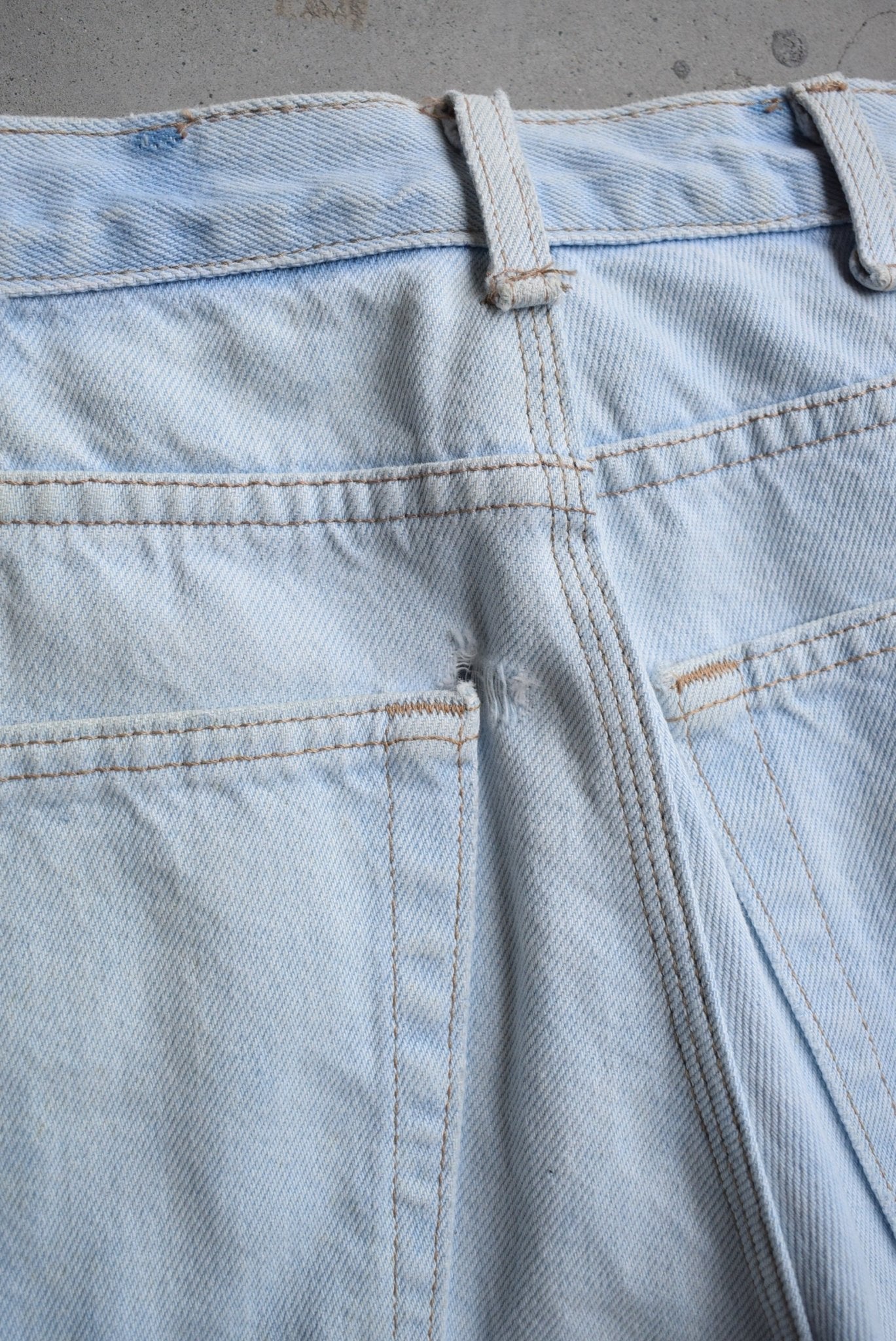 Light - Wash Denim Shorts — 2000s (28) - Retrospective Store