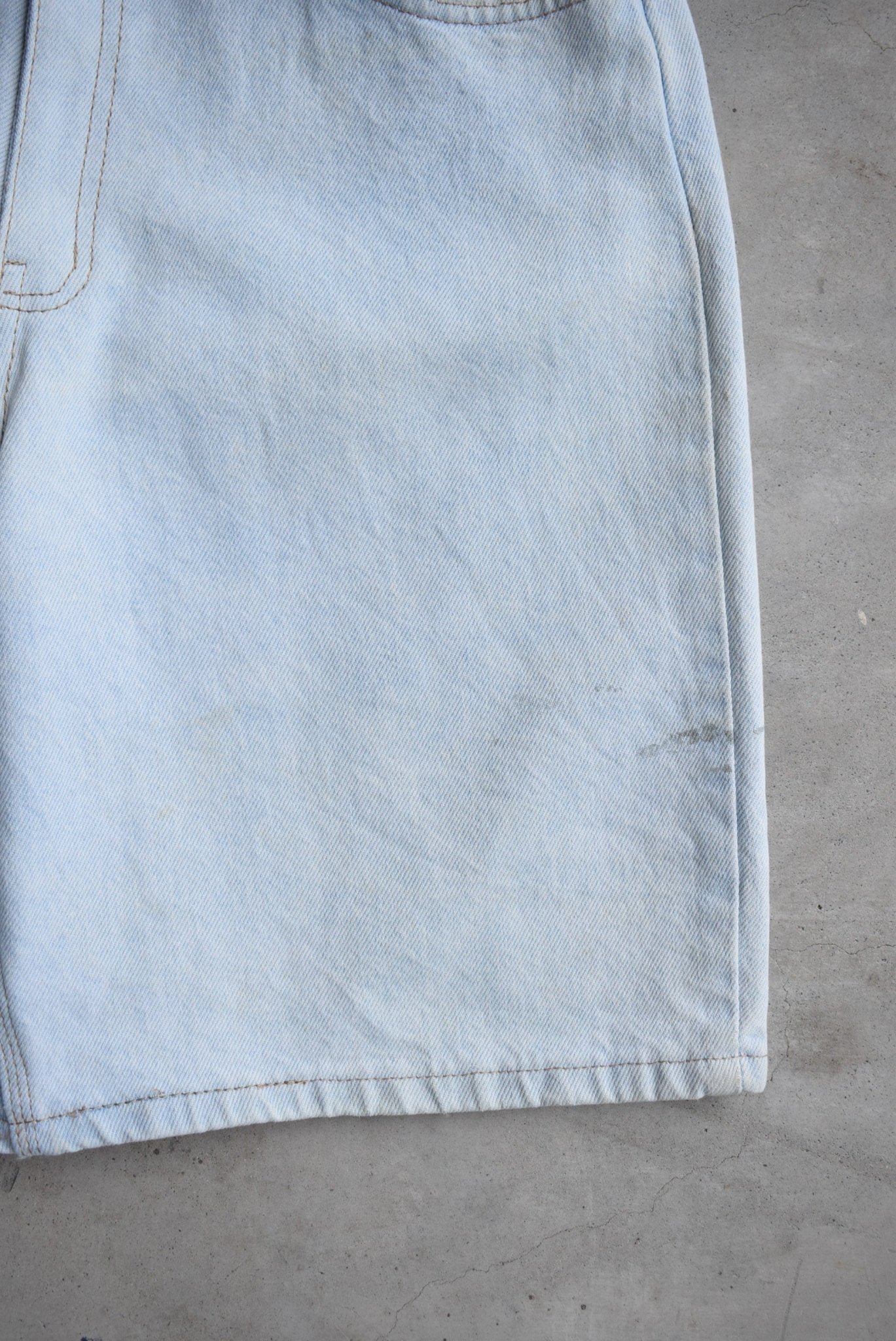 Light - Wash Denim Shorts — 2000s (28) - Retrospective Store
