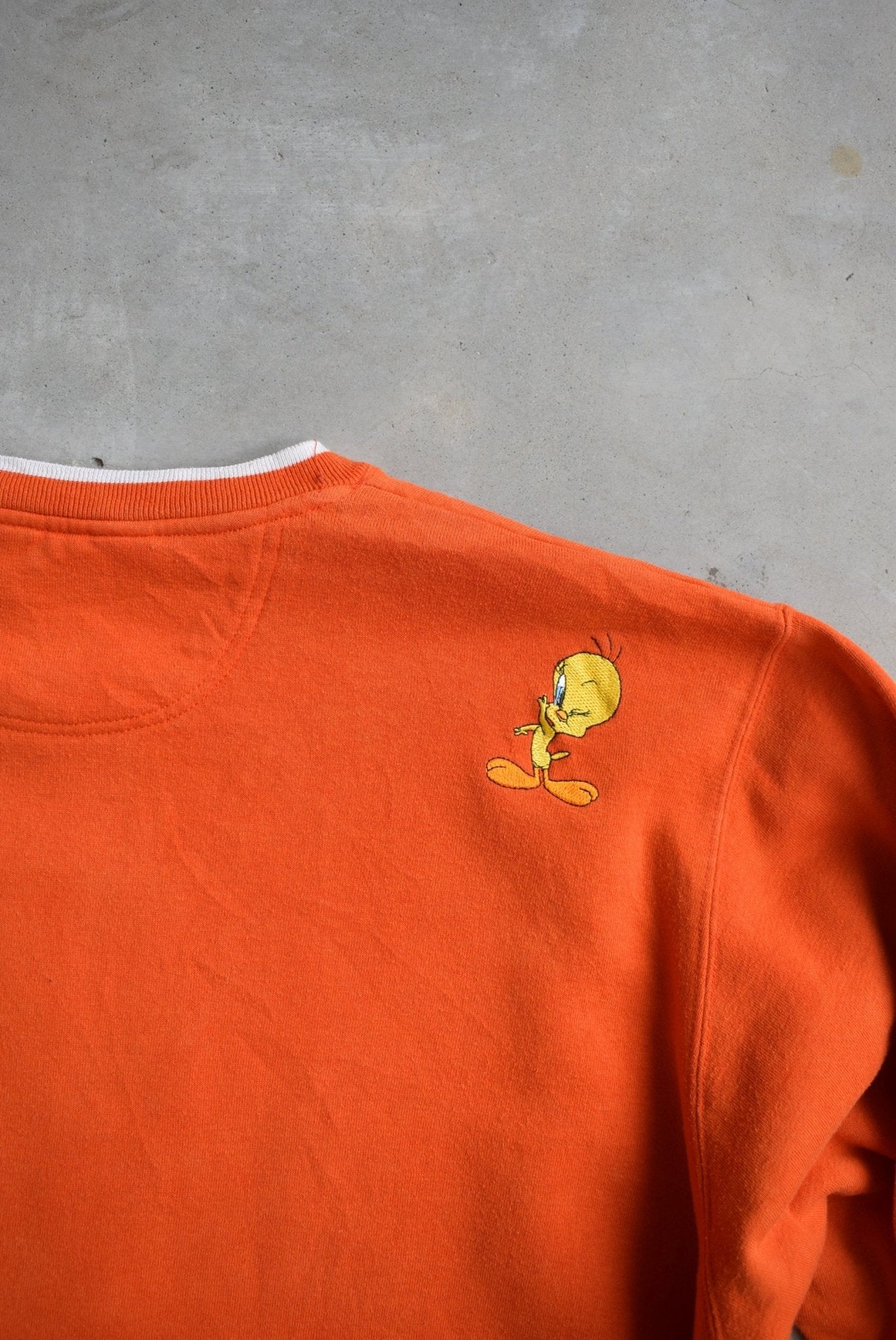 Looney Tunes Tweety Sport Orange Embroidered Crewneck — 2000 (L) - Retrospective Store