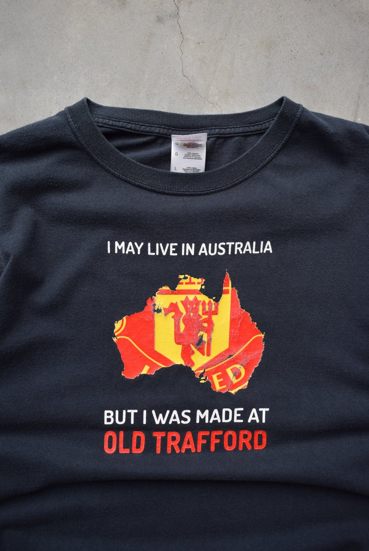Manchester United FC Black Graphic Tee — 2000s (L) - Retrospective Store
