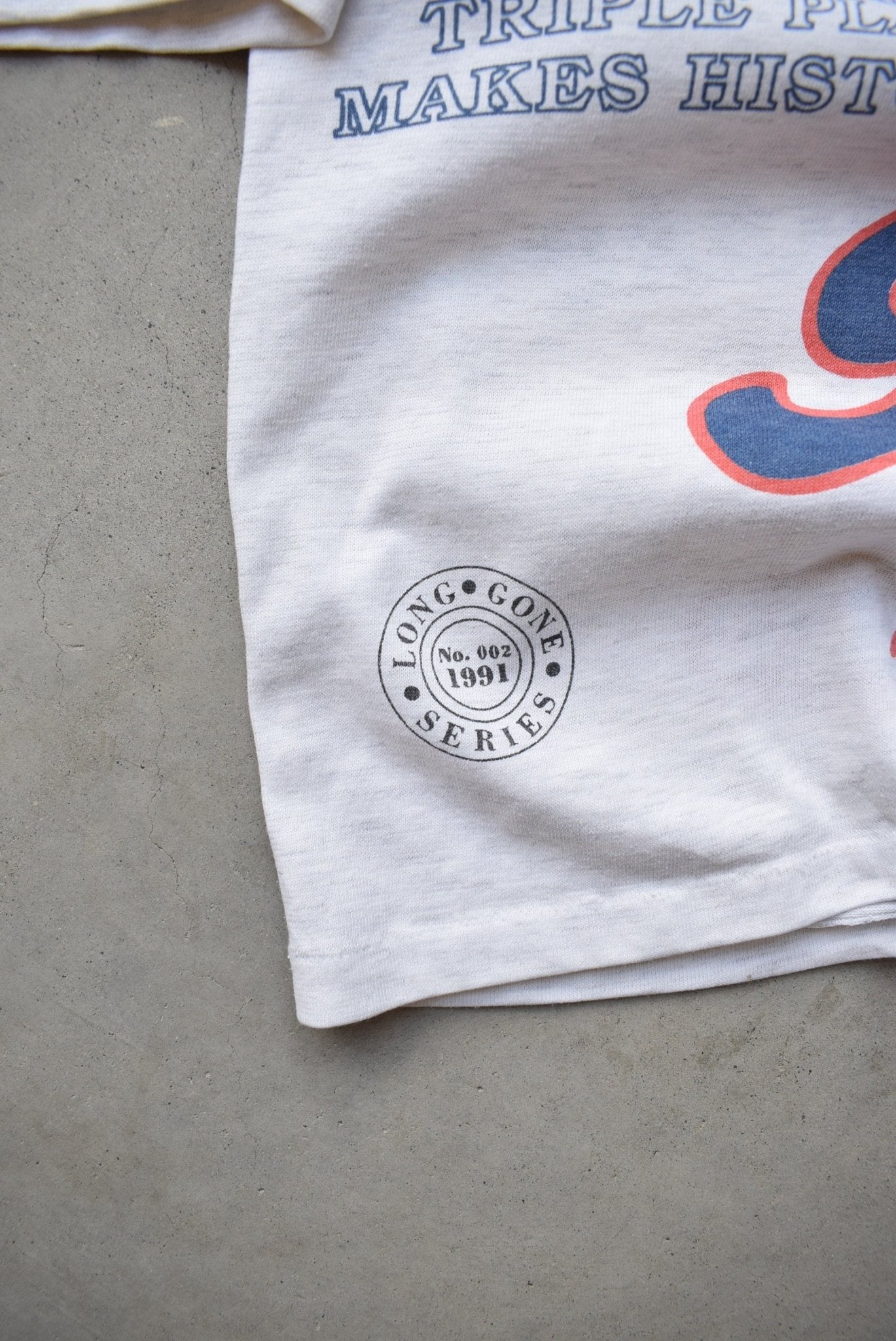 MLB Cleveland Indians World Series Champions Grey Graphic Tee — 1991 (M/L) - Retrospective Store