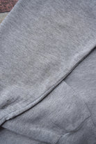 MLB New York Yankees vs. Arizona Diamondbacks Grey Graphic Crewneck — 2001 (M) - Retrospective Store