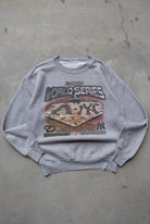 MLB New York Yankees vs. Arizona Diamondbacks Grey Graphic Crewneck — 2001 (M) - Retrospective Store