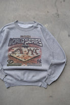MLB New York Yankees vs. Arizona Diamondbacks Grey Graphic Crewneck — 2001 (M) - Retrospective Store