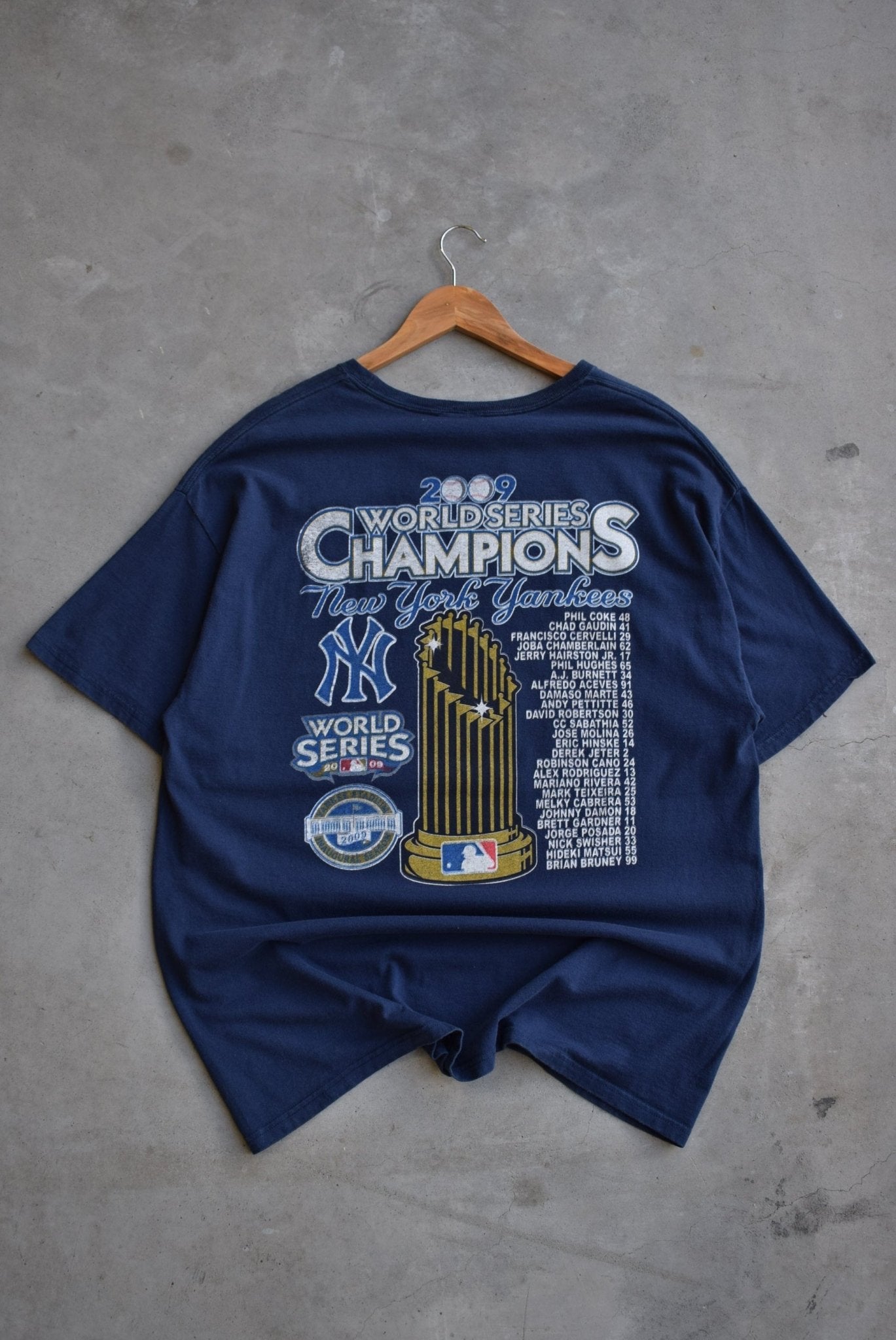 MLB New York Yankees World Series Champions Tee — 2009 (XL) - Retrospective Store
