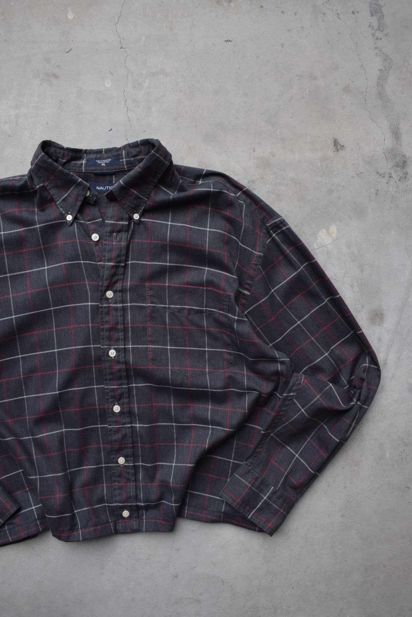 Nautica Black Cropped Long Sleeve Button Up — 2000s (XL) - Retrospective Store