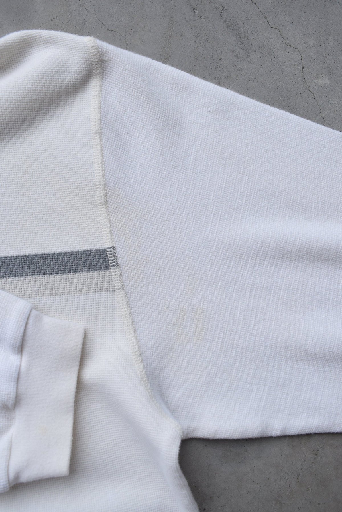 Nautica Cream Long Sleeve Spellout Tee — 2000s (XXL) - Retrospective Store