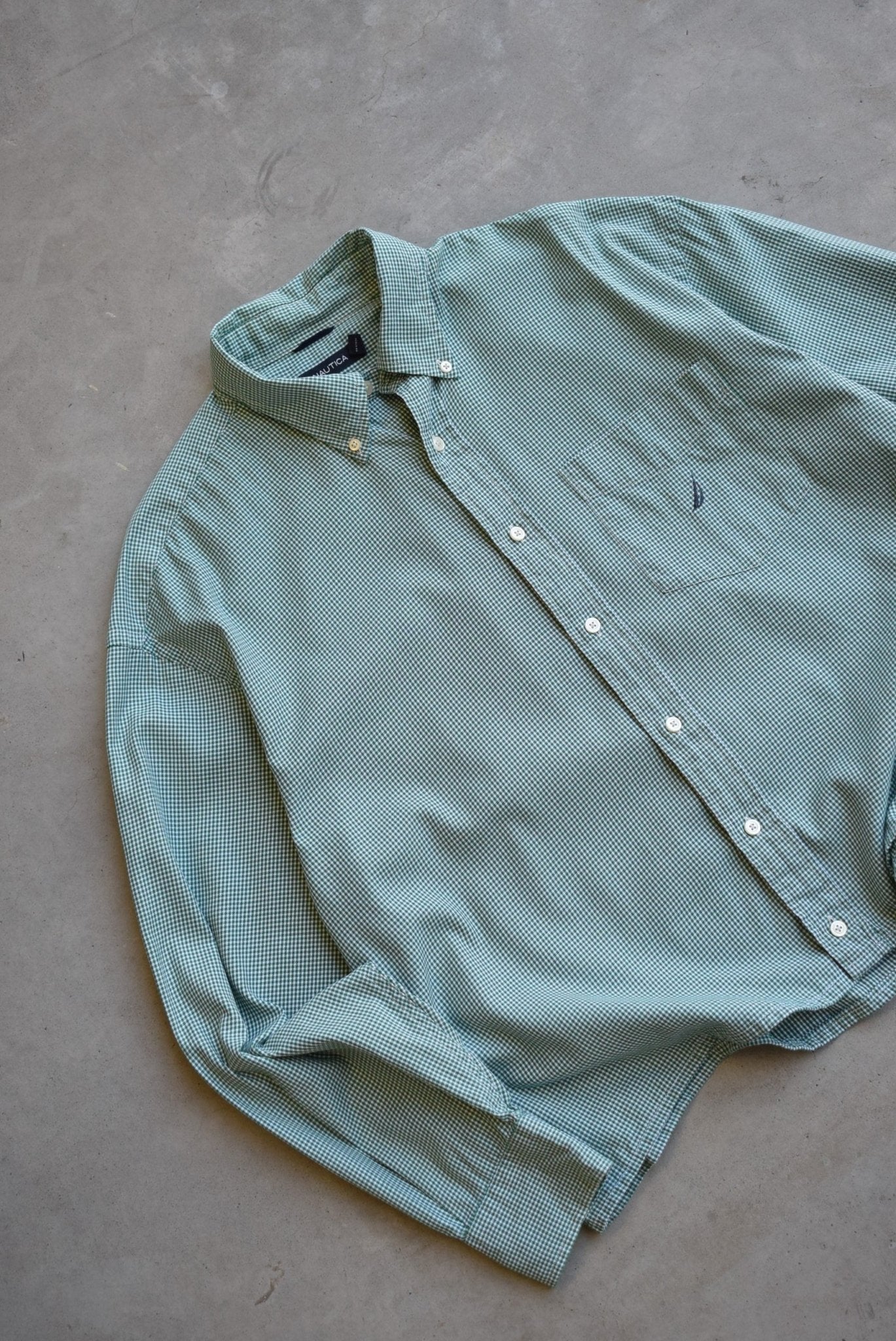 Nautica Cropped Long Sleeve Button Up — 2000s (L/XL) - Retrospective Store