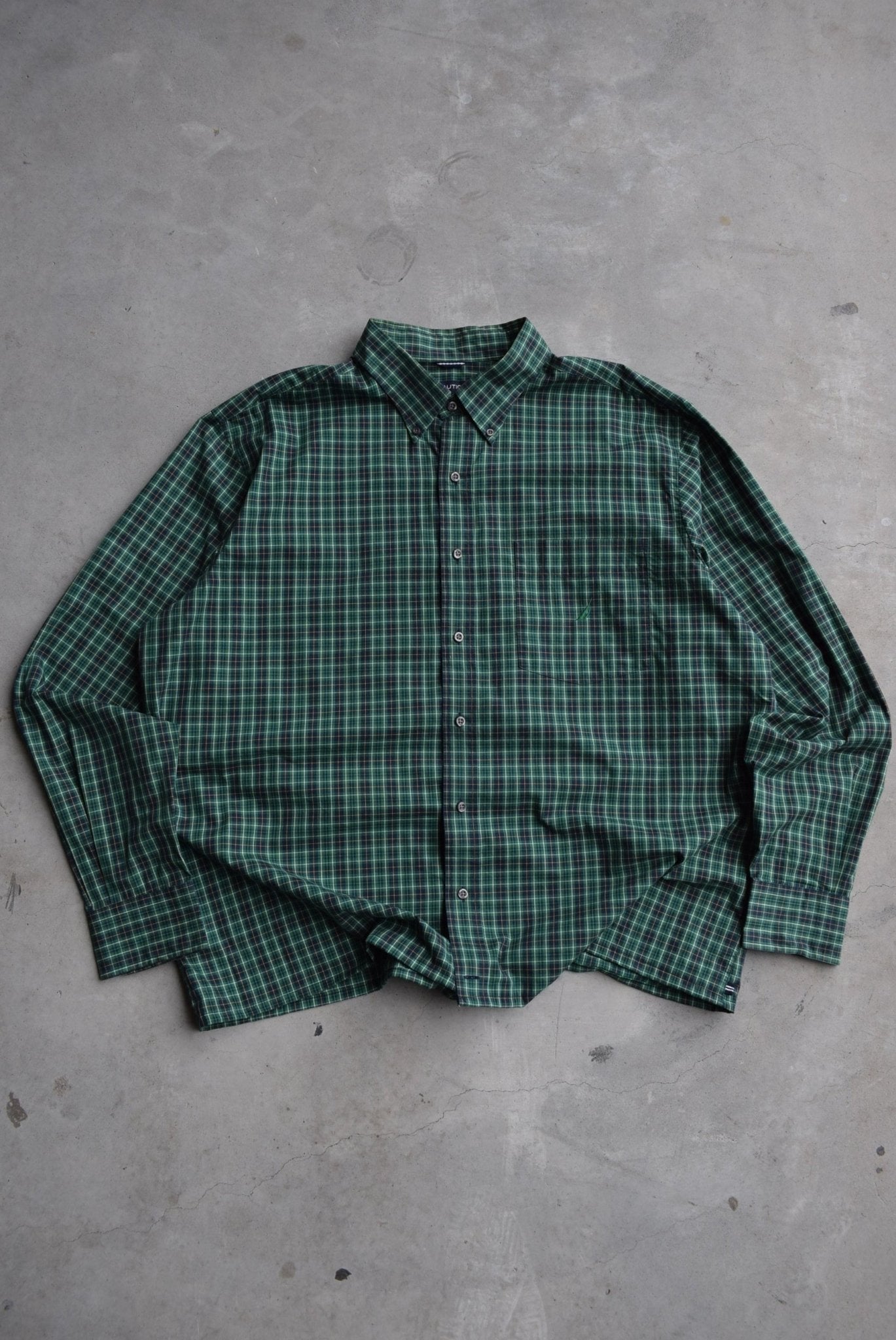 Nautica Cropped Long Sleeve Button Up — 2000s (XXL) - Retrospective Store