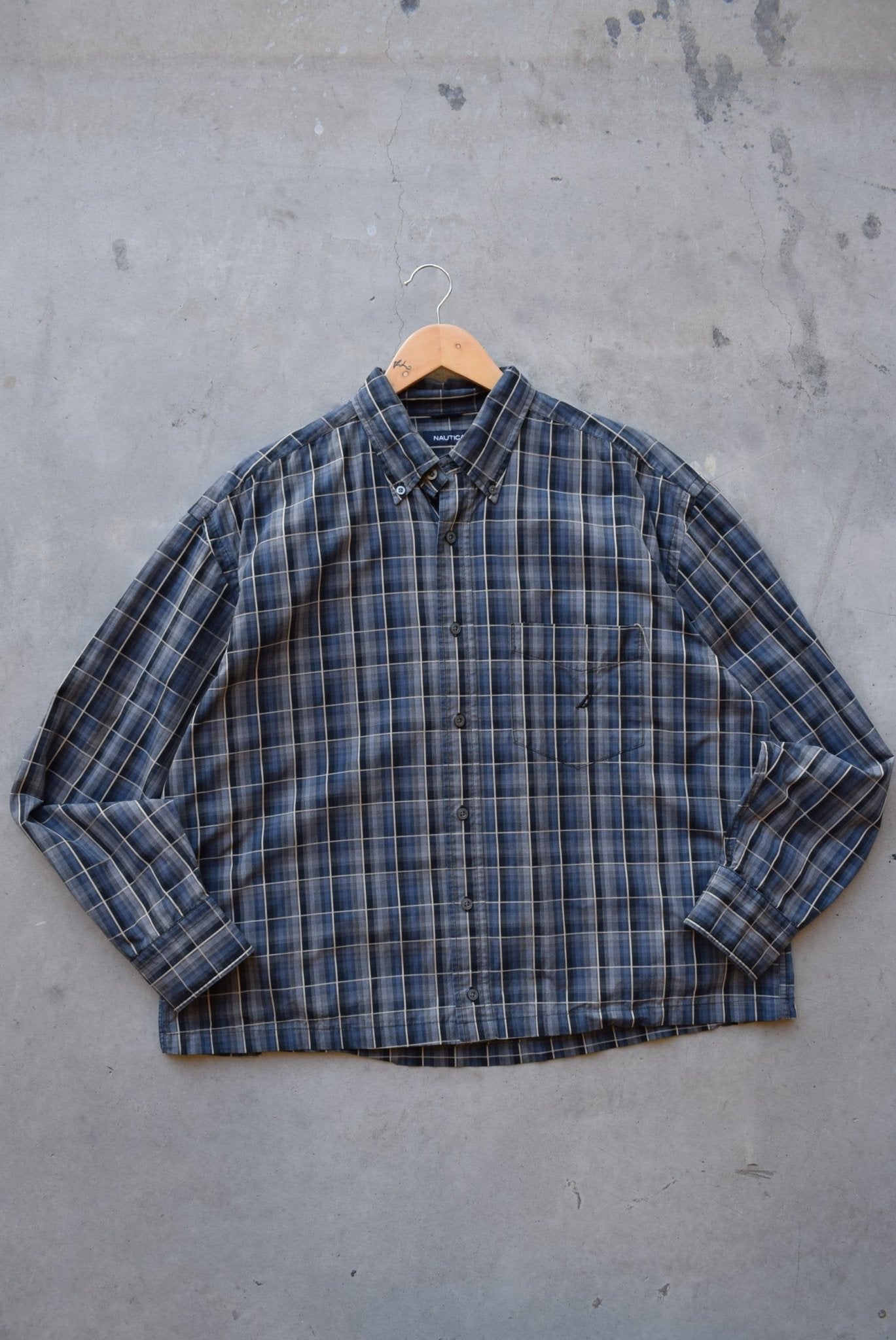Nautica Grey Cropped Long Sleeve Button Up — 2000s (L/XL) - Retrospective Store