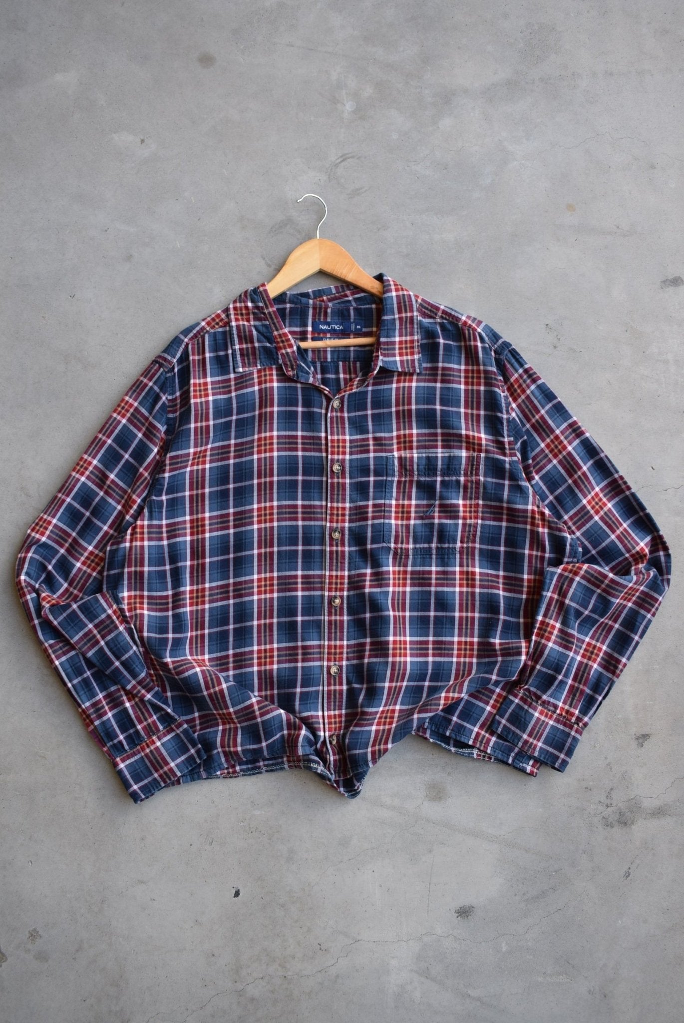 Nautica Red & Navy Cropped Button Up — 2000s (XL) - Retrospective Store