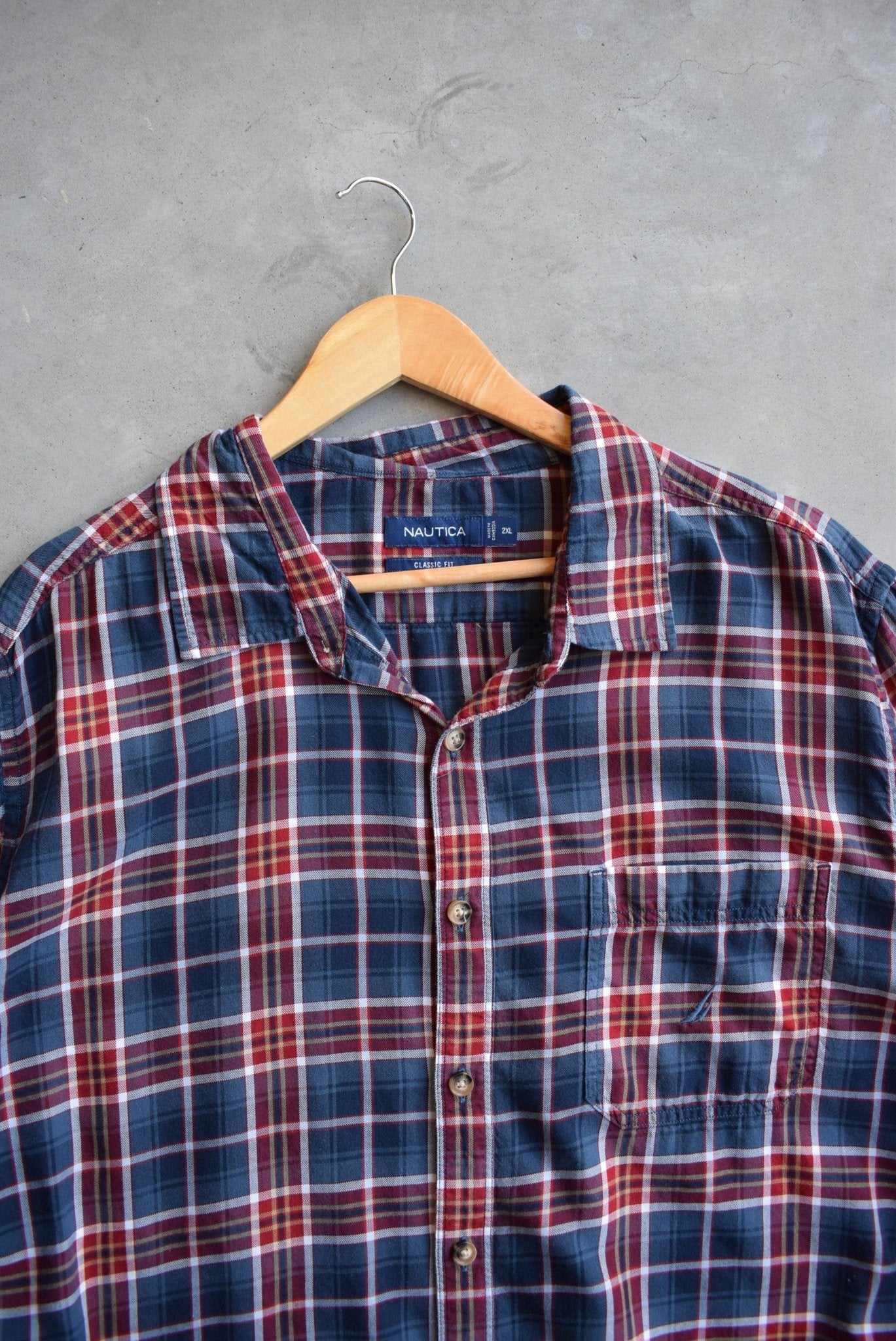 Nautica Red & Navy Cropped Button Up — 2000s (XL) - Retrospective Store