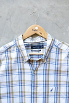 Nautica White & Tan Cropped Long Sleeve Button Up — 2000s (XL/XXL) - Retrospective Store