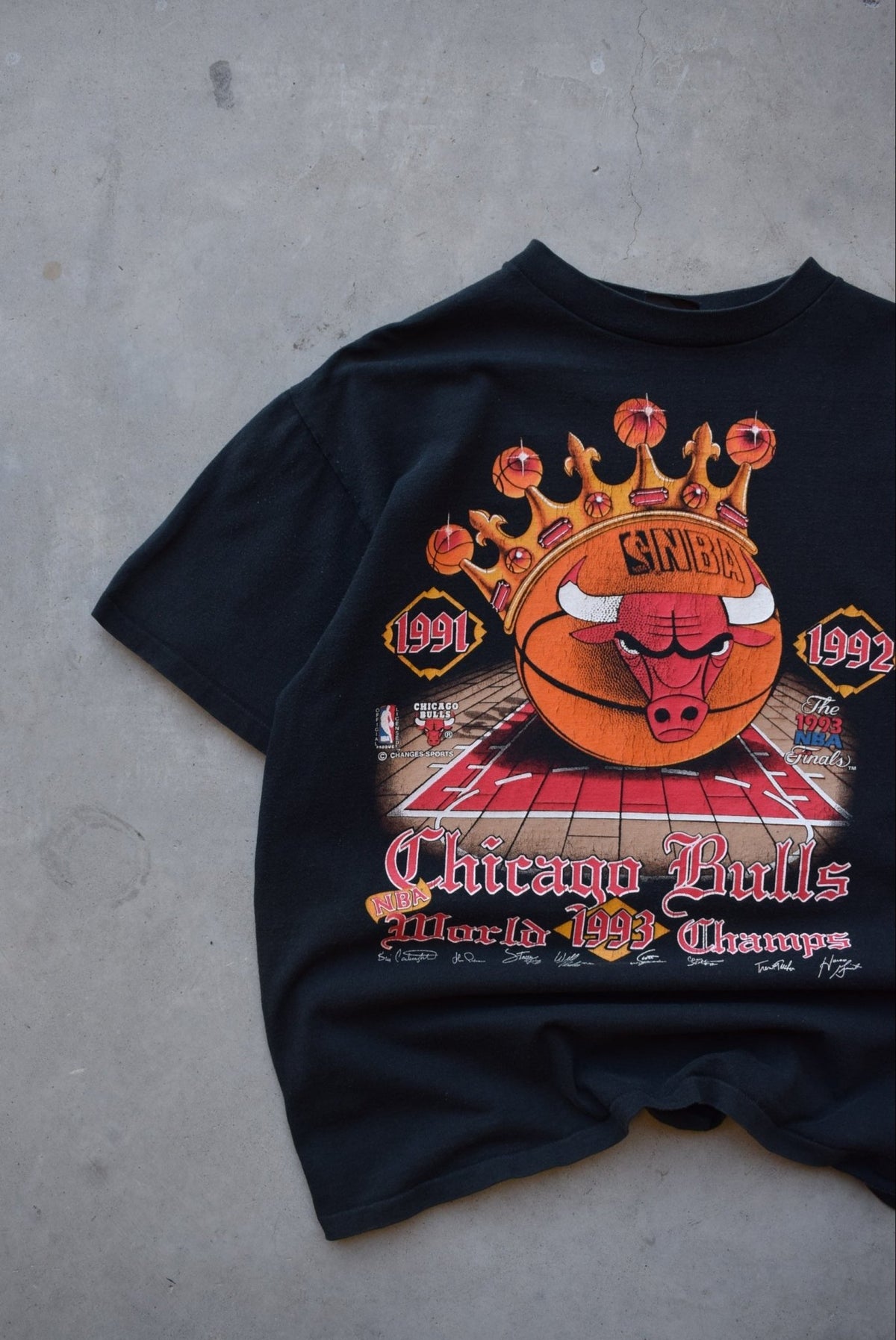 NBA Chicago Bulls 3-Peat Champions Black Graphic Tee — 1993 (L) - Retrospective Store