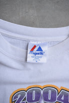 NBA Finals Lakers vs. Pistons White Graphic Tee — 2004 (M) - Retrospective Store