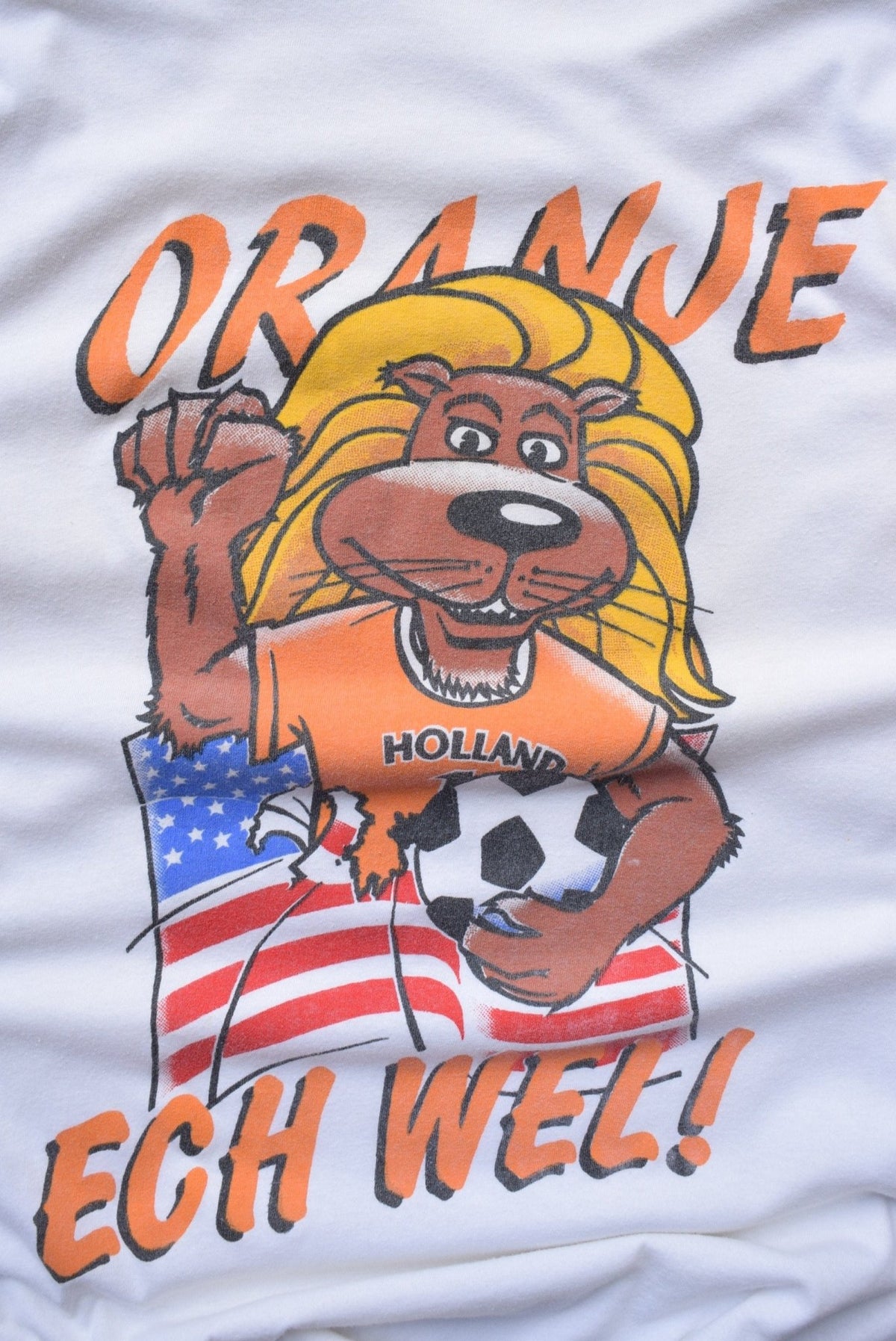 Netherlands Football Team White Graphic Tee — 1990s (M) - Retrospective Store