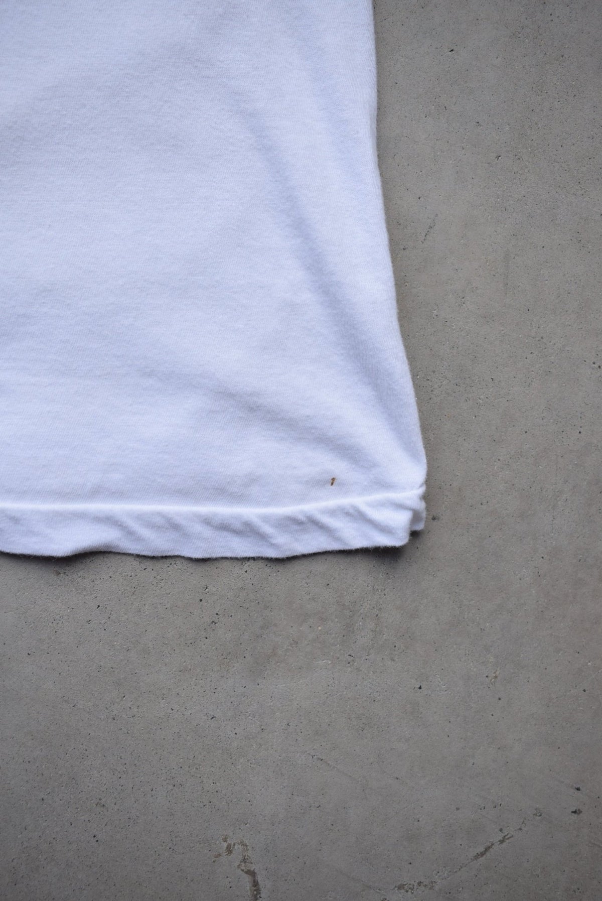 Netherlands Football Team White Graphic Tee — 1990s (M) - Retrospective Store