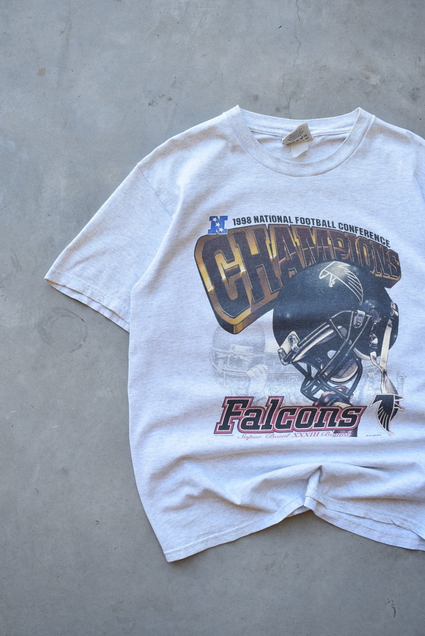 NFL Atlanta Falcons Champions Grey Graphic Tee — 1998 (L) - Retrospective Store