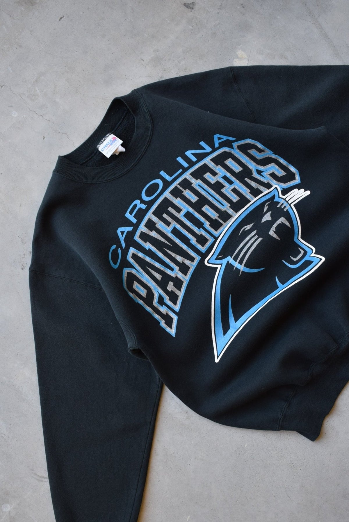 NFL Carolina Panthers Black Graphic Crewneck — 1990s (M) - Retrospective Store