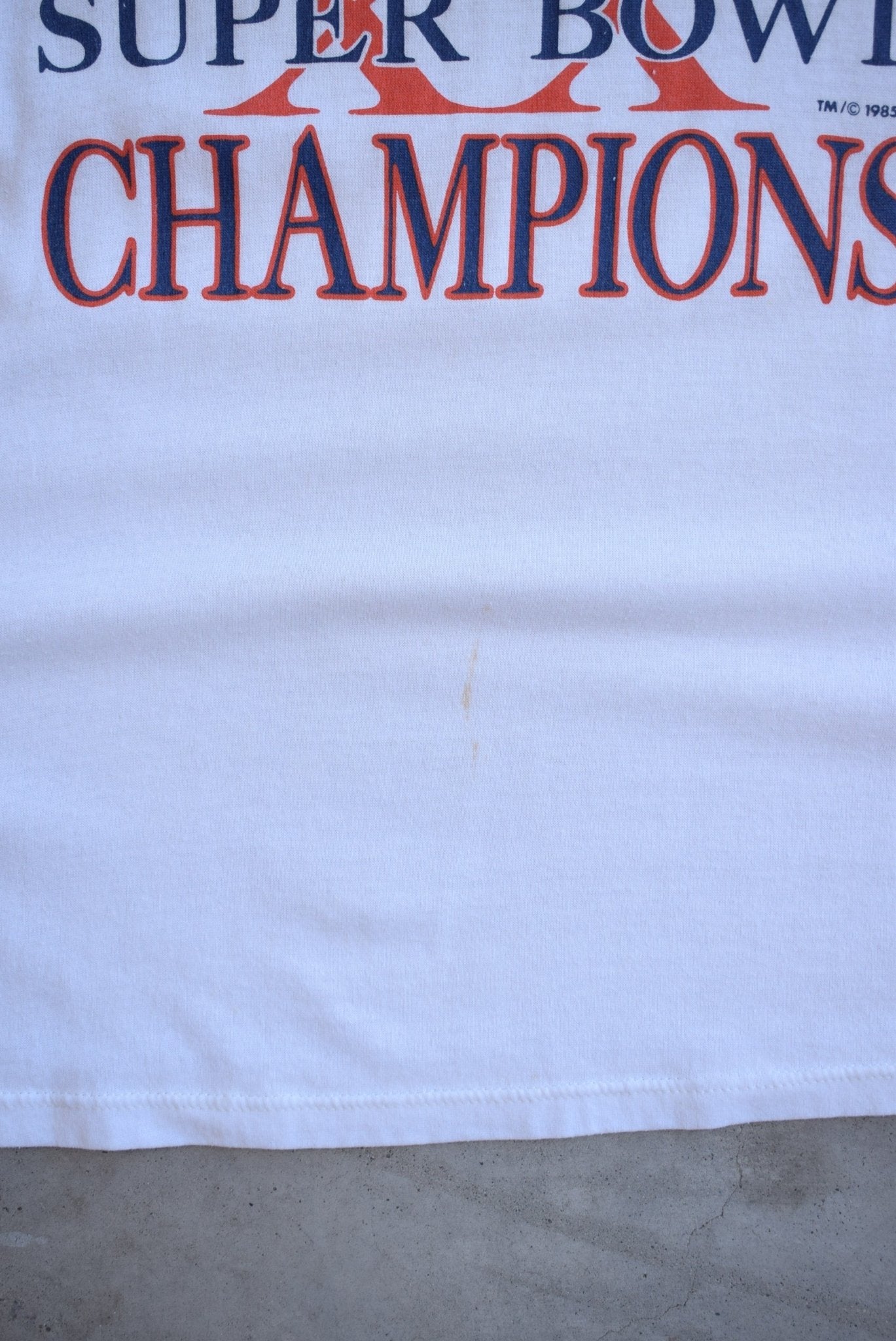 NFL Chicago Bears Superbowl XX Tee — 1985 (M) - Retrospective Store