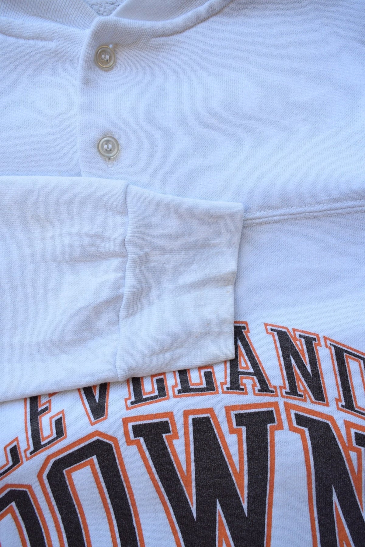 NFL Cleveland Browns White Quarter Button Crewneck — 1990s (M) - Retrospective Store