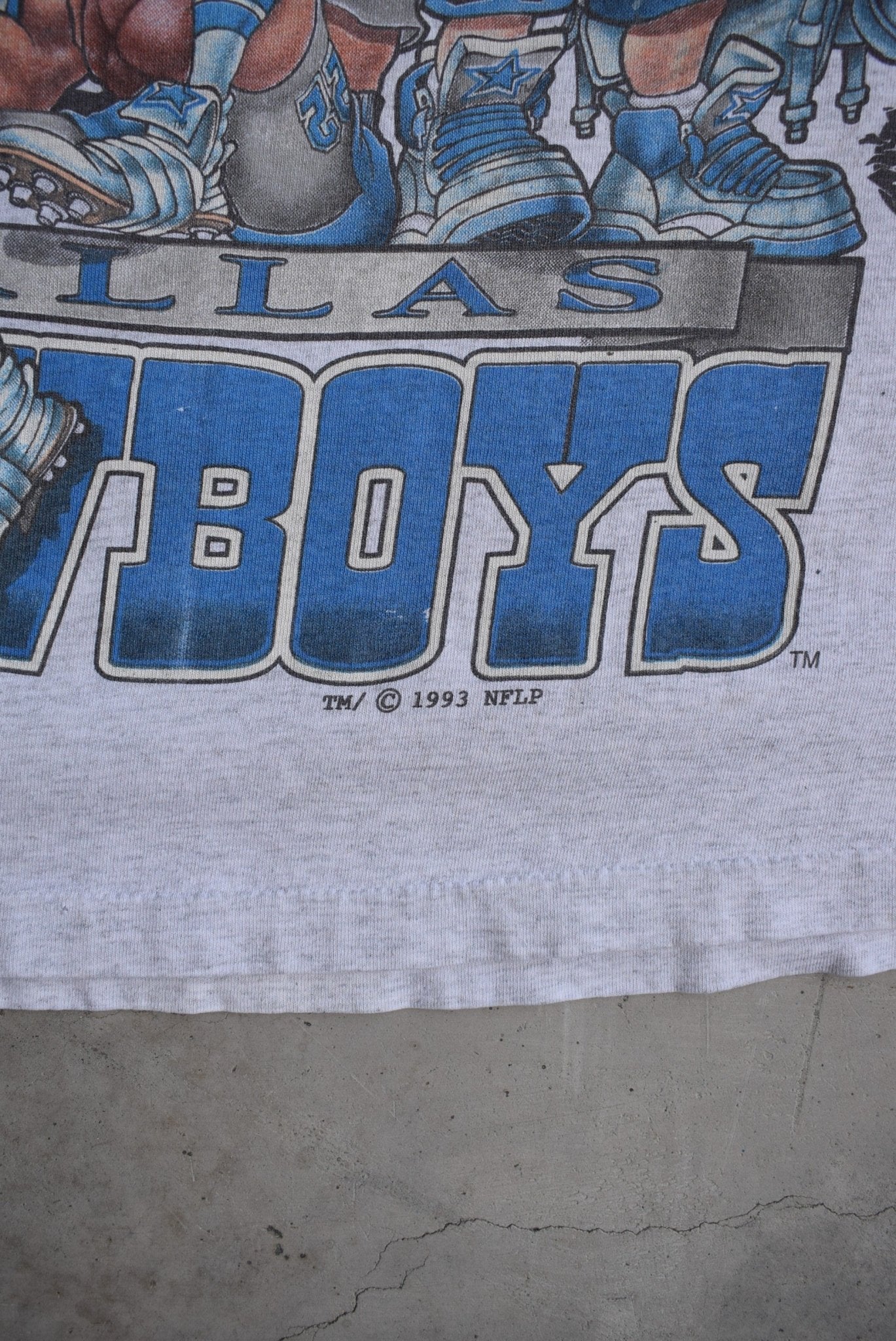 NFL Dallas Cowboys Grey Caricature Tee — 1993 (L) - Retrospective Store