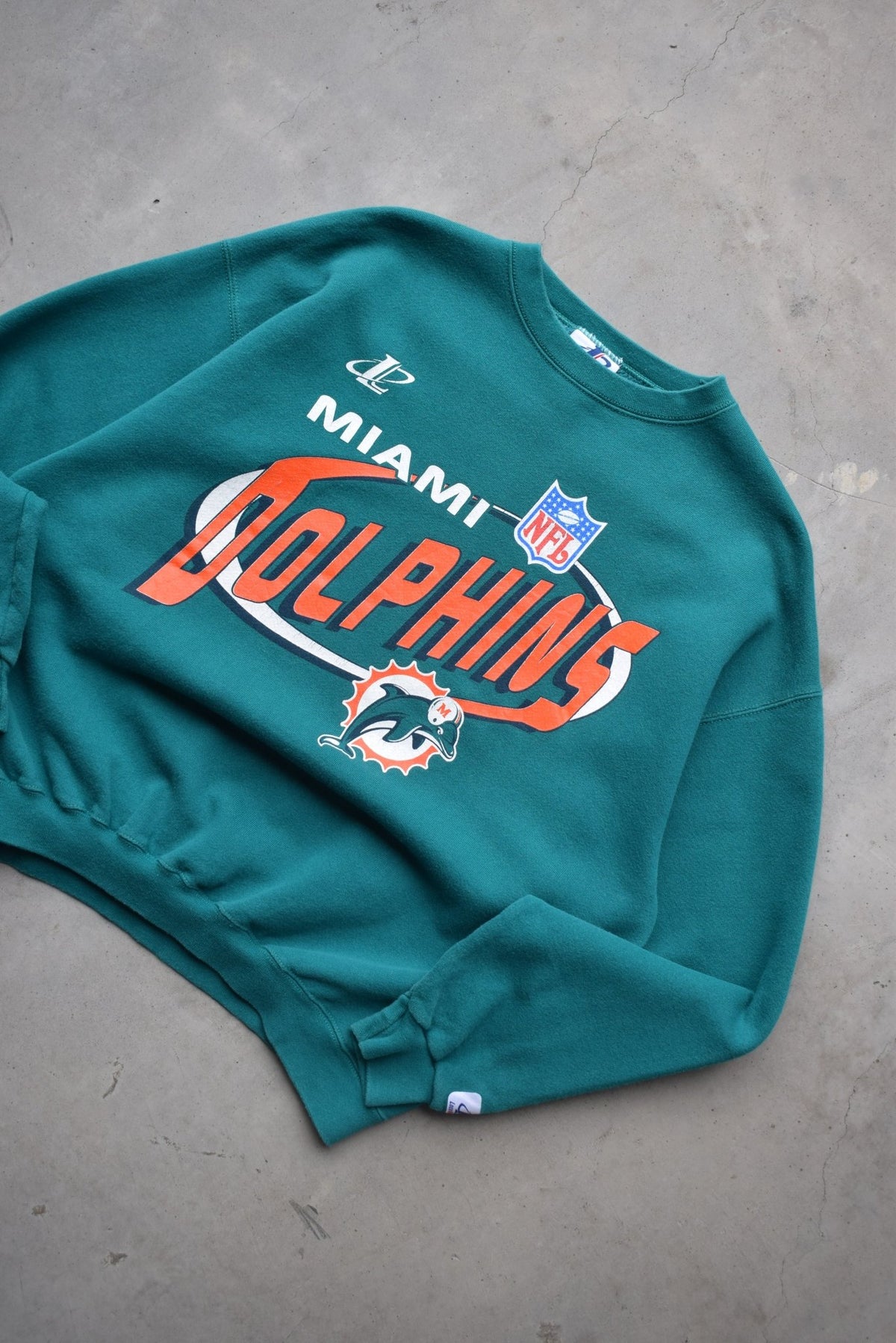 NFL Miami Dolphins Aqua-Blue Graphic Crewneck — 1990s (L) - Retrospective Store