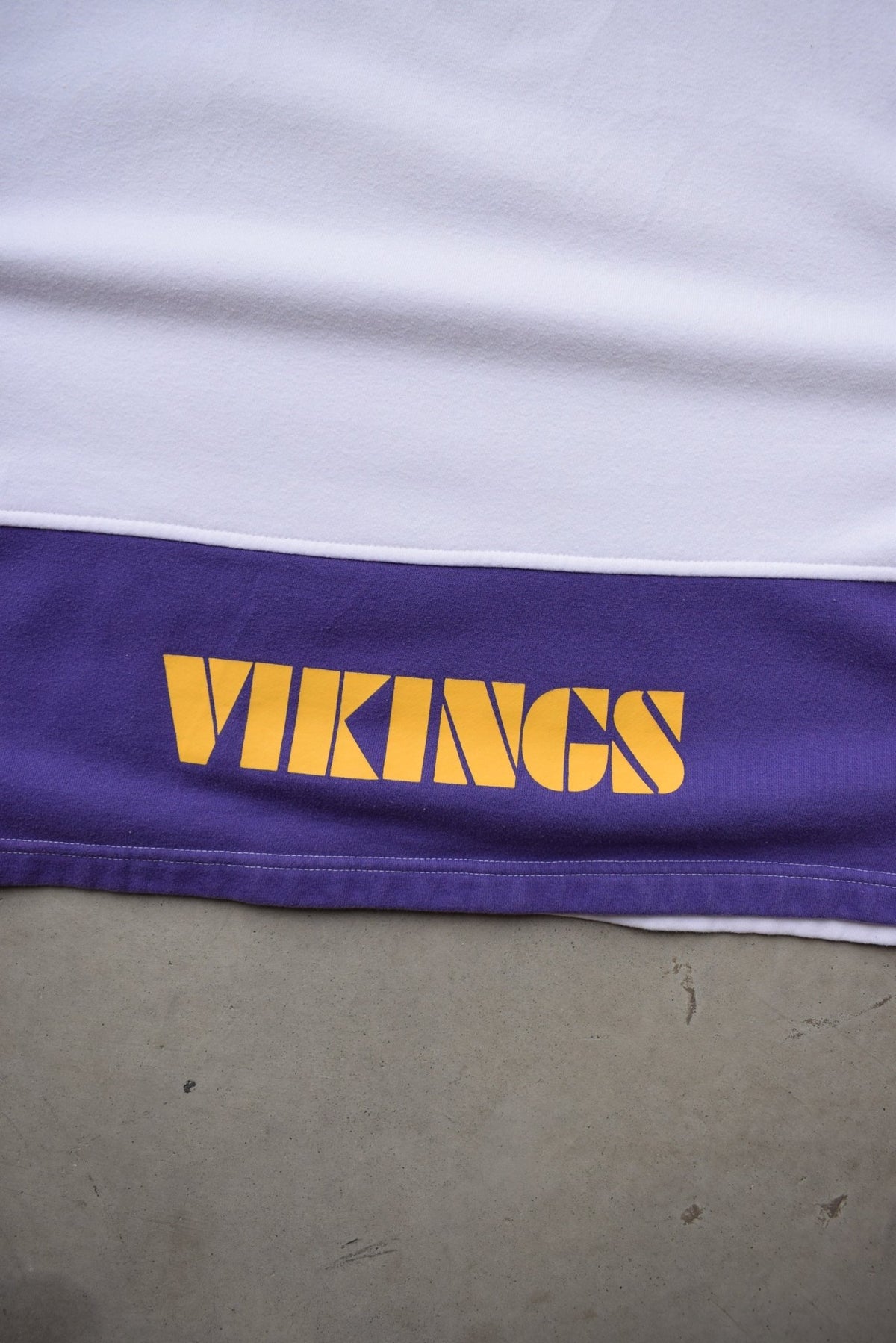 NFL Minnesota Vikings White & Purple Embroidered Hoodie — 2000s (XXL) - Retrospective Store